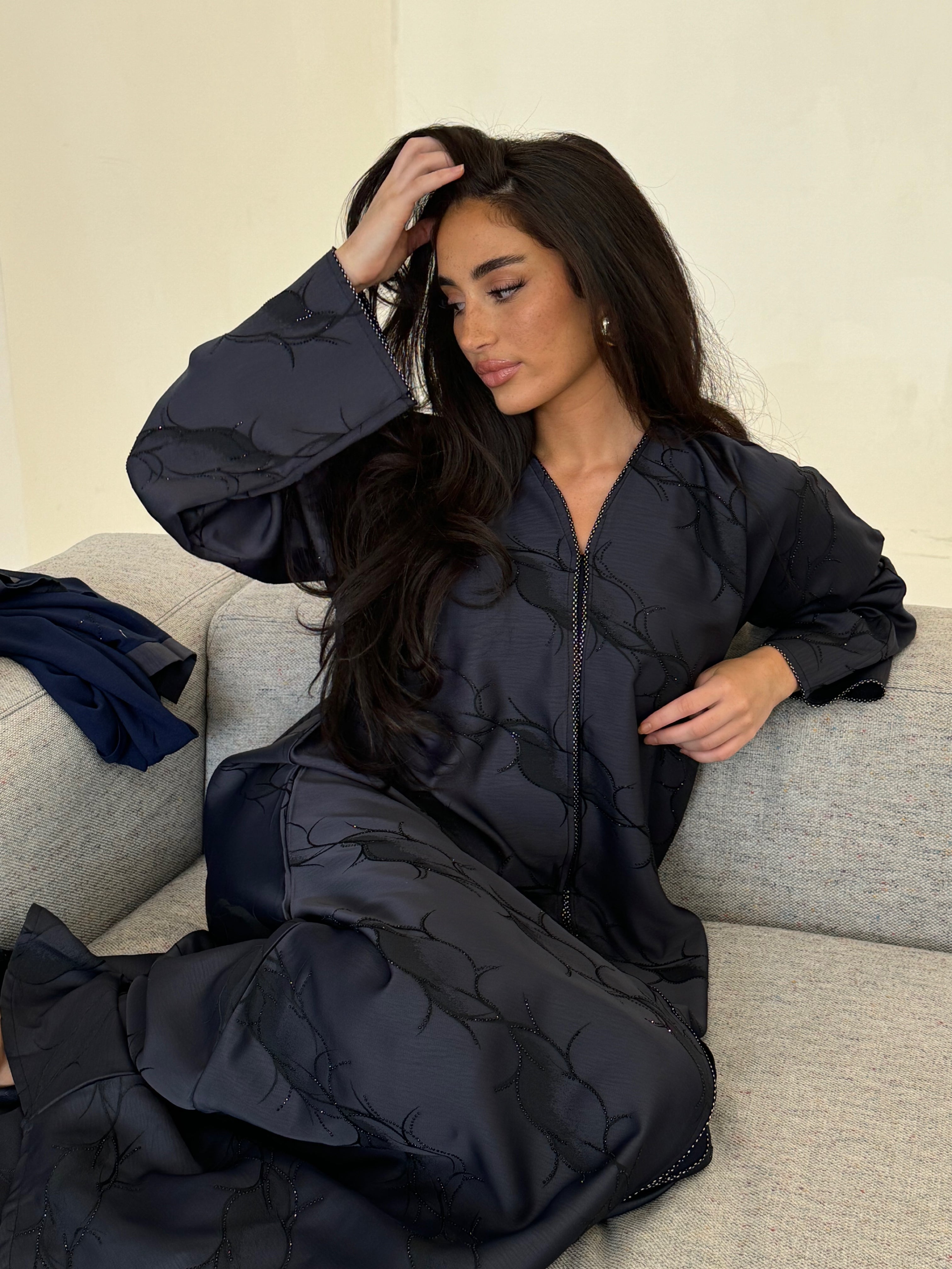 Abaya Crystal